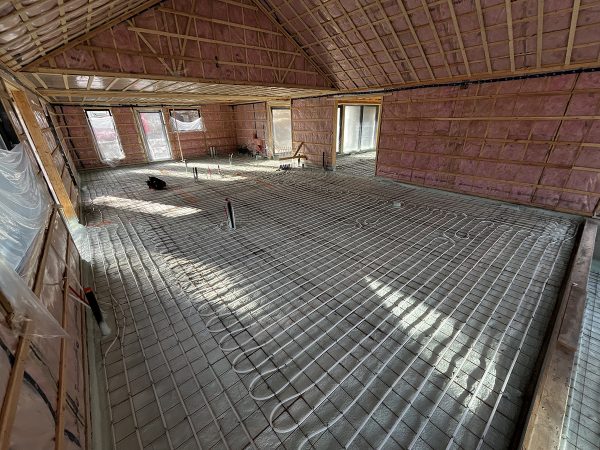 Tuyauterie au rez-de-chaussée pour dalle sur sol